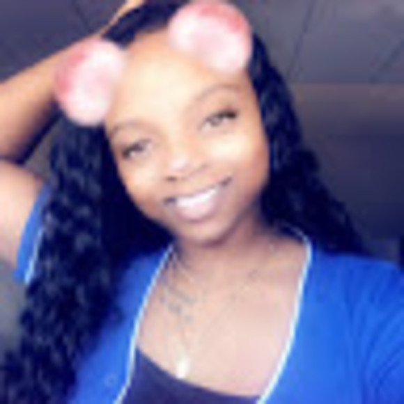 Meet your Posher, Deja - Picture 1 of 1